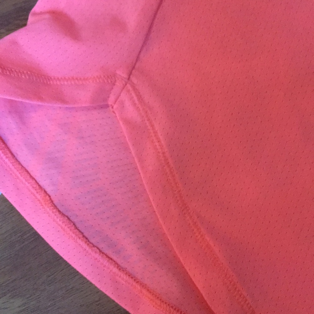 Halter top - Picture 4 of 4